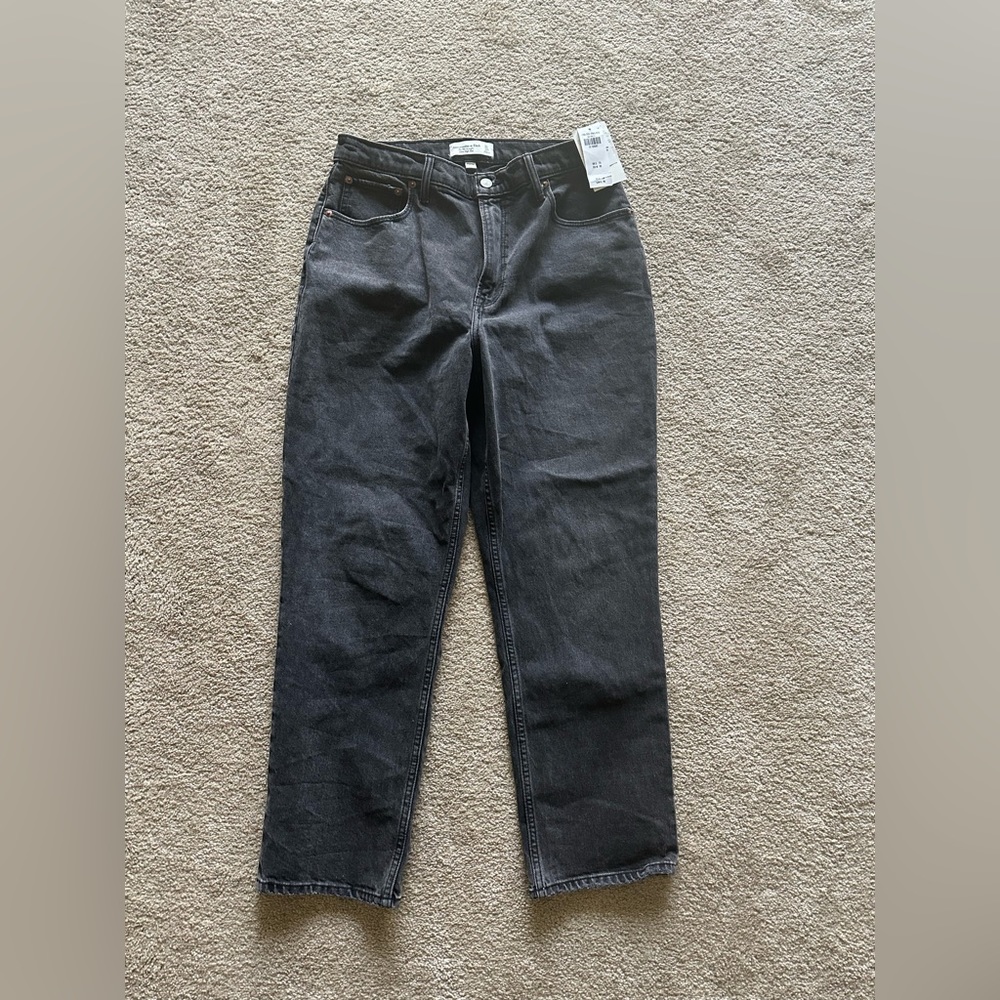 Abercrombie The 90s Straight Ultra High Rise Curve Love